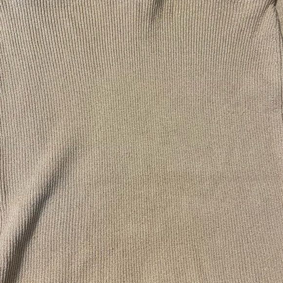 NWT Zara  metallic trend Midi Skirt size M and L
🚨FIRM PRICE NO DISCOUNT - Picture 7 of 7